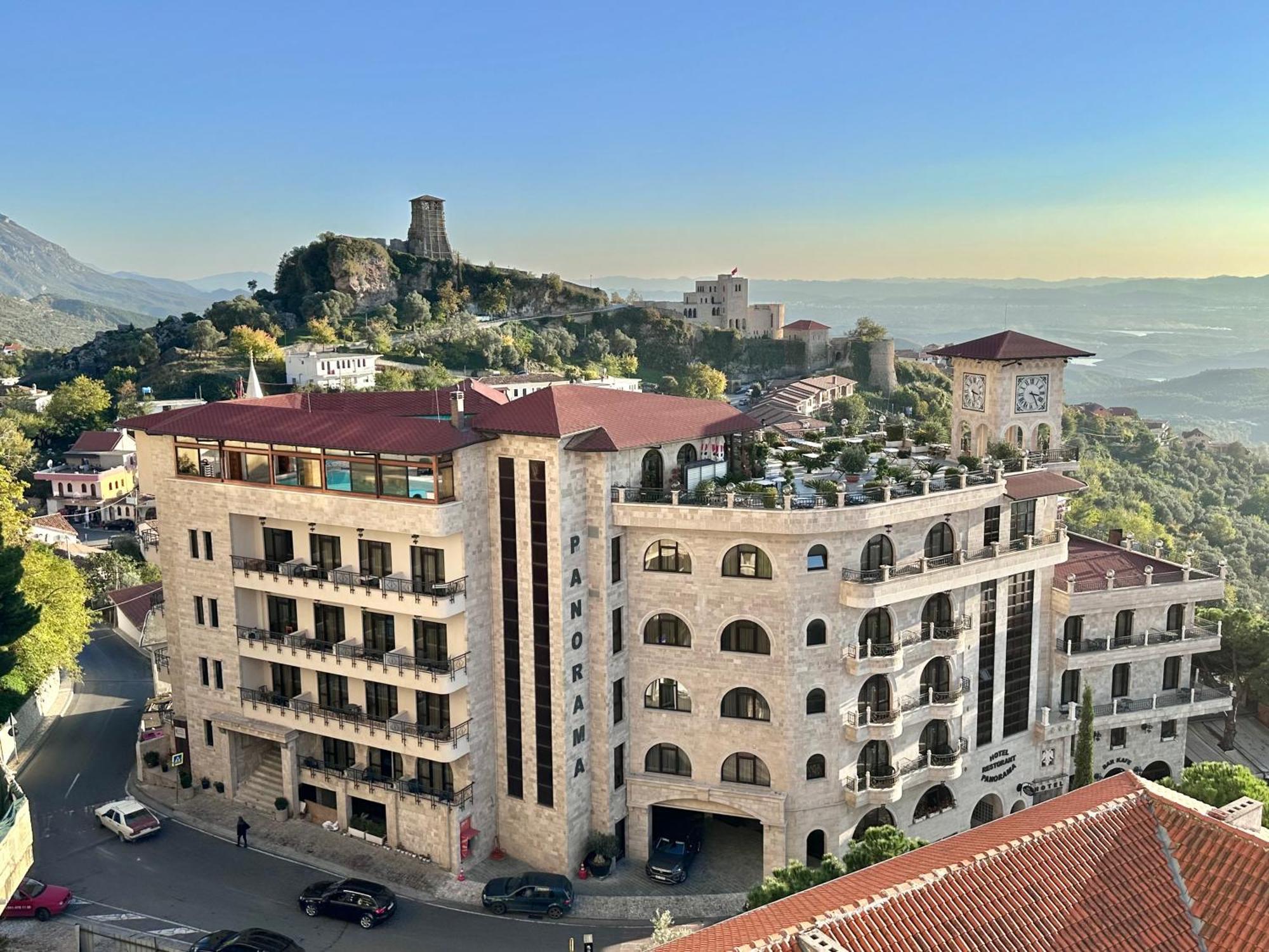 Hotel Panorama View On The Castle And The Old Town