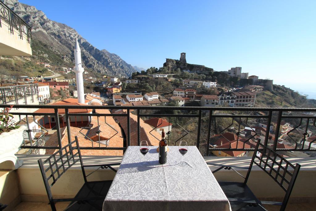 Panorama View On The Castle And The Old Town 4*